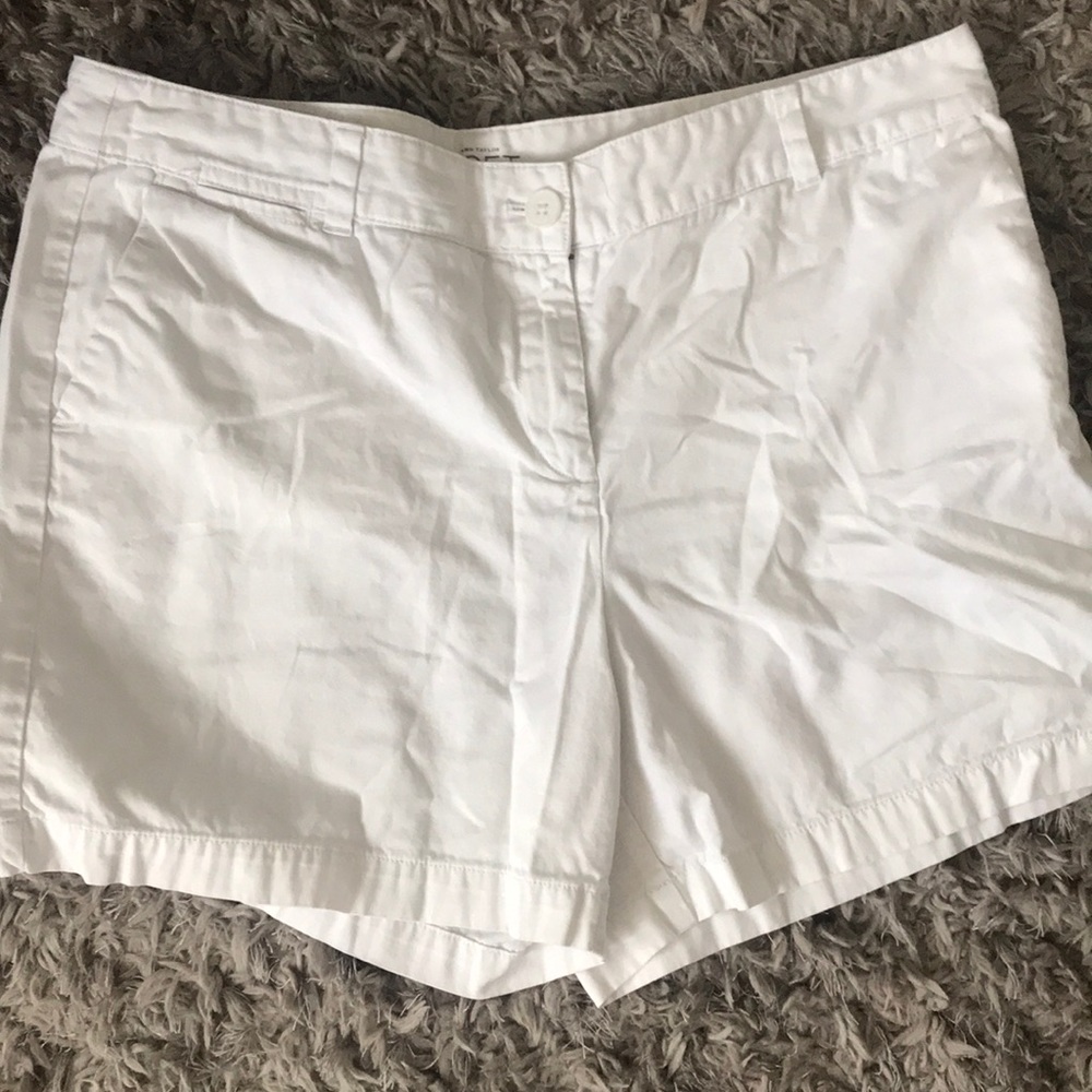 Ann Taylor Loft white shorts. Size 14. 6” inseam.